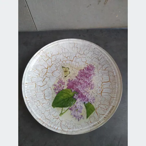 Dekoratívny tanier