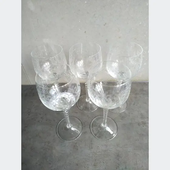 Poháre na víno (brúsené sklo, 5 ks)
