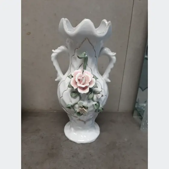 Váza biela s ružou 25cm