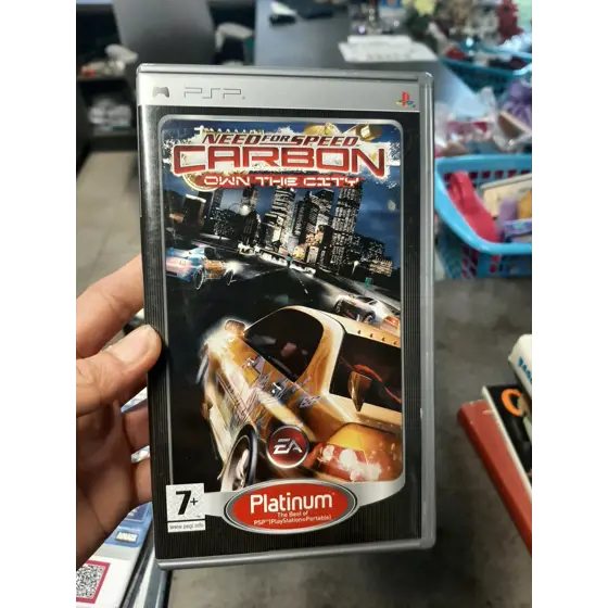Need for speed carbon own the city hra na PSP