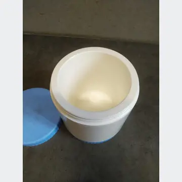 Plastová nádoba (0.5L)