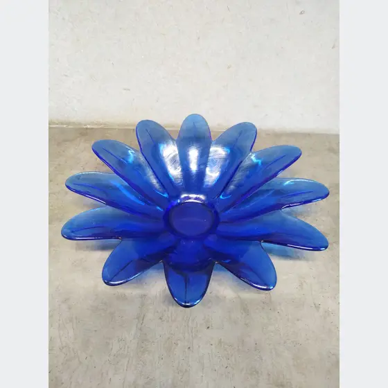 Dekoratívna miska (v tvare kvetu, modré sklo, 28cm priemer)