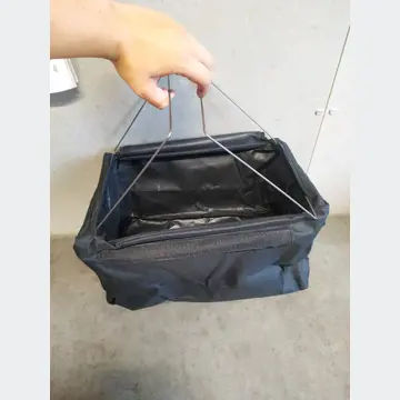 Čierna taška (s kovovými úchytmi, 26x36cm)