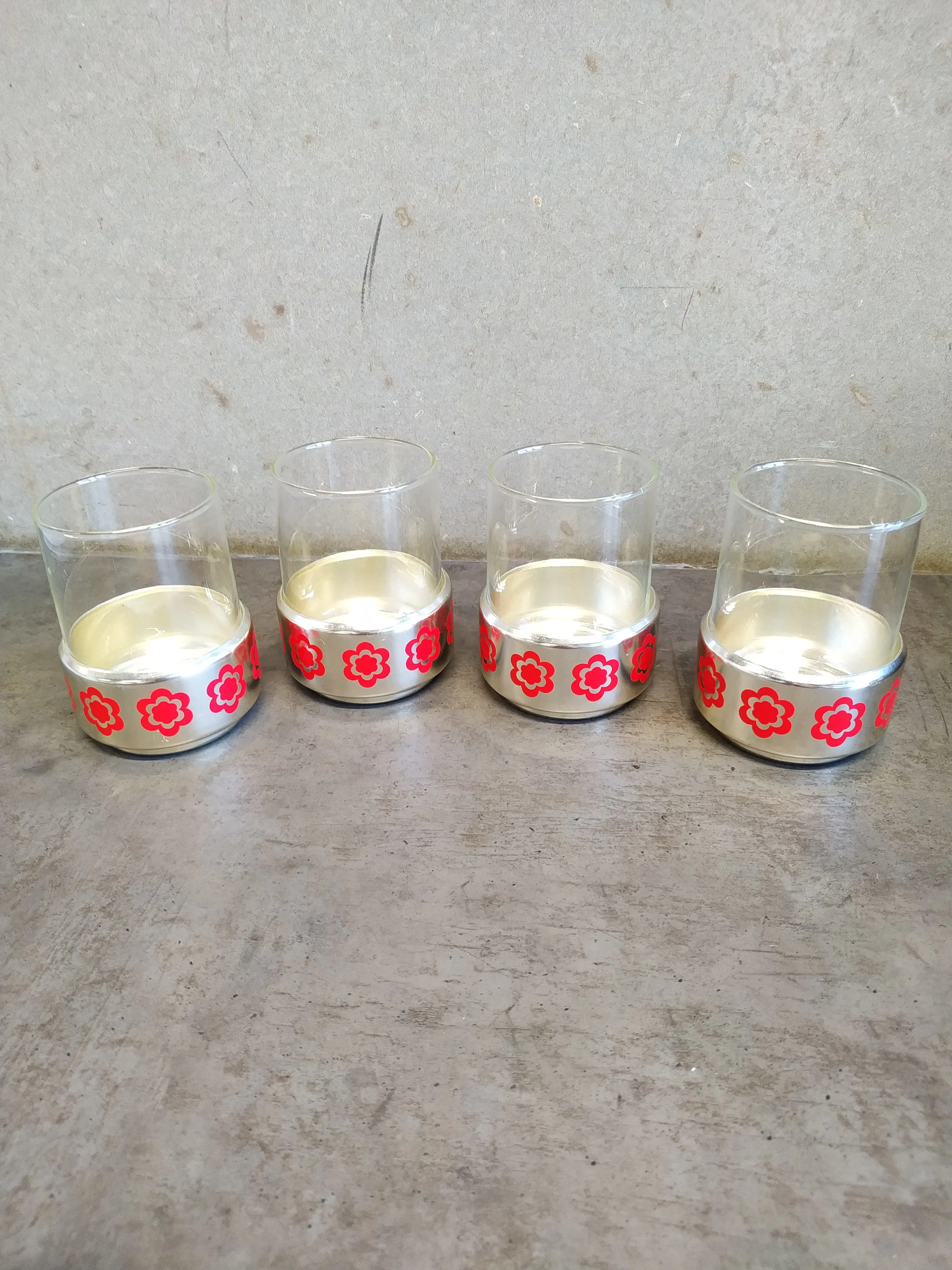 Retro poháre (4ks, 2dcl)