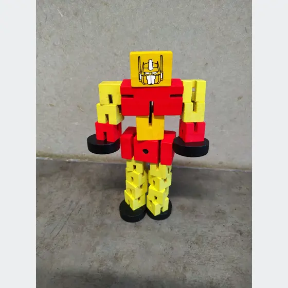 Drevený robot (17cm výška)