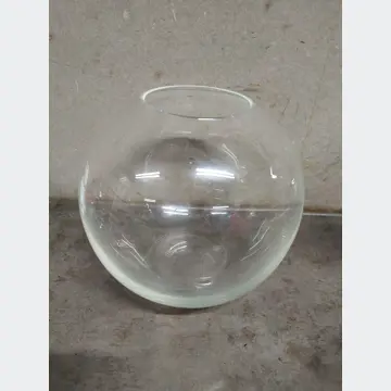 Guľatá sklenená váza (16cm výška, 16cm šírka)