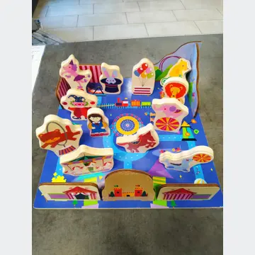 Detská hračka (cirkus, skladačka, drevené)