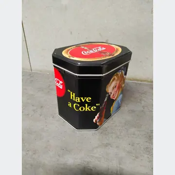 Plechová krabička (9x11cm, 19cm výška, Coca Cola) 