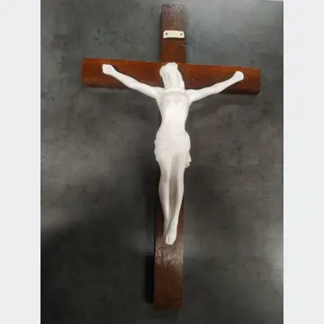 Drevený kríž s Ježišom (50cm dĺžka)