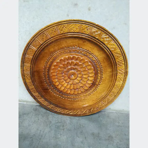 Drevený dekoratívny tanier (25cm priemer)