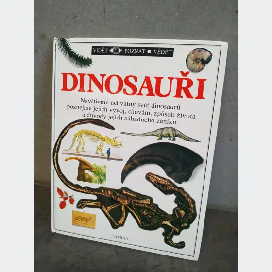 Kniha - Dinosauři (v češtine)