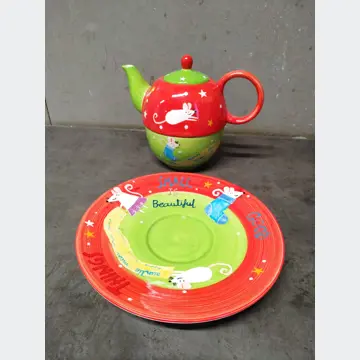 Porcelánová súprava (čajník so šálkou a tanierikom, nová)