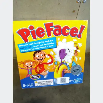 Zábavná hra (Pie Face)