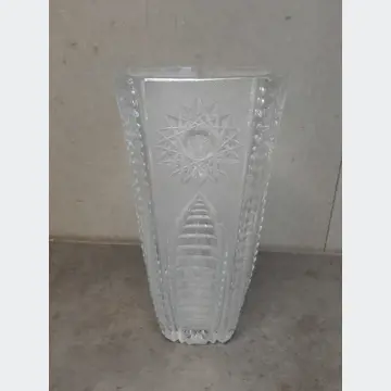 Sklenená krištáľová brúsená váza (26cm výška)