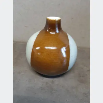 Keramická guľatá váza (Kravsko Czechoslovakia, 13cm výška)
