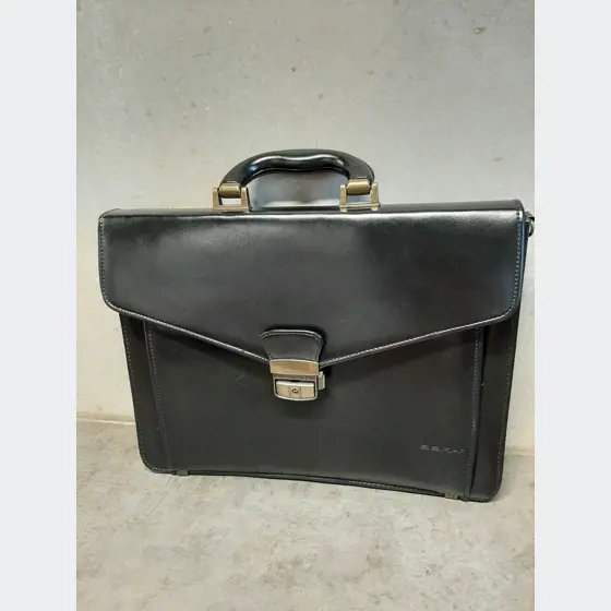 Business kufrík/taška (28x36cm, lesklá, kožená, s remienkom)