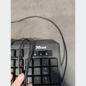 Trust klávesnica