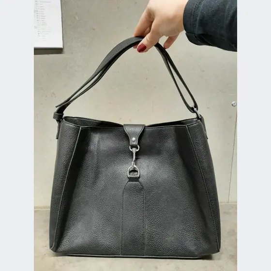 Čierna dámska kabelka
