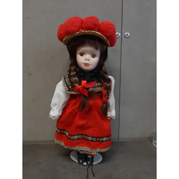 Ruská porcelánová bábika 
