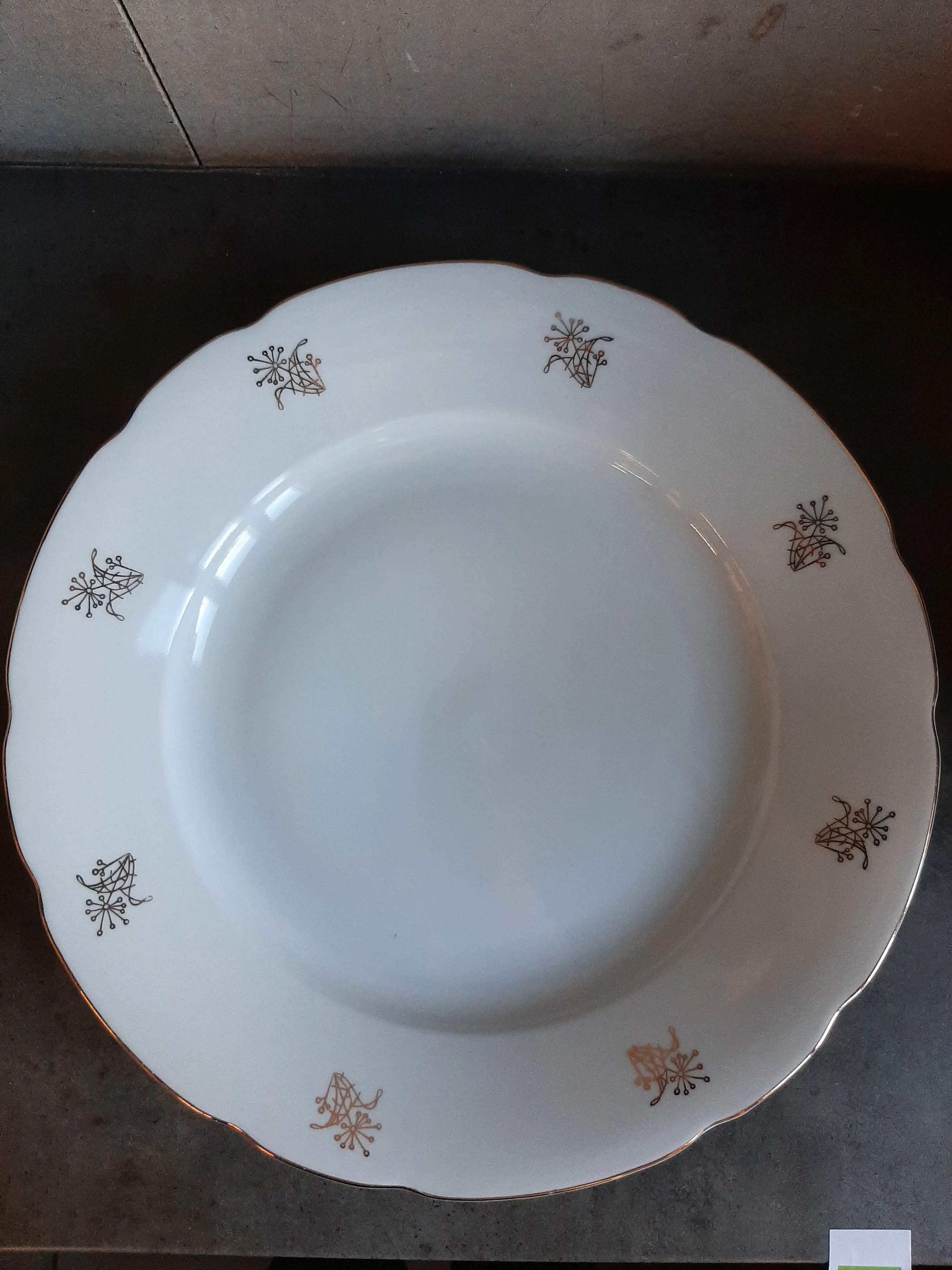 Porcelánový tanier