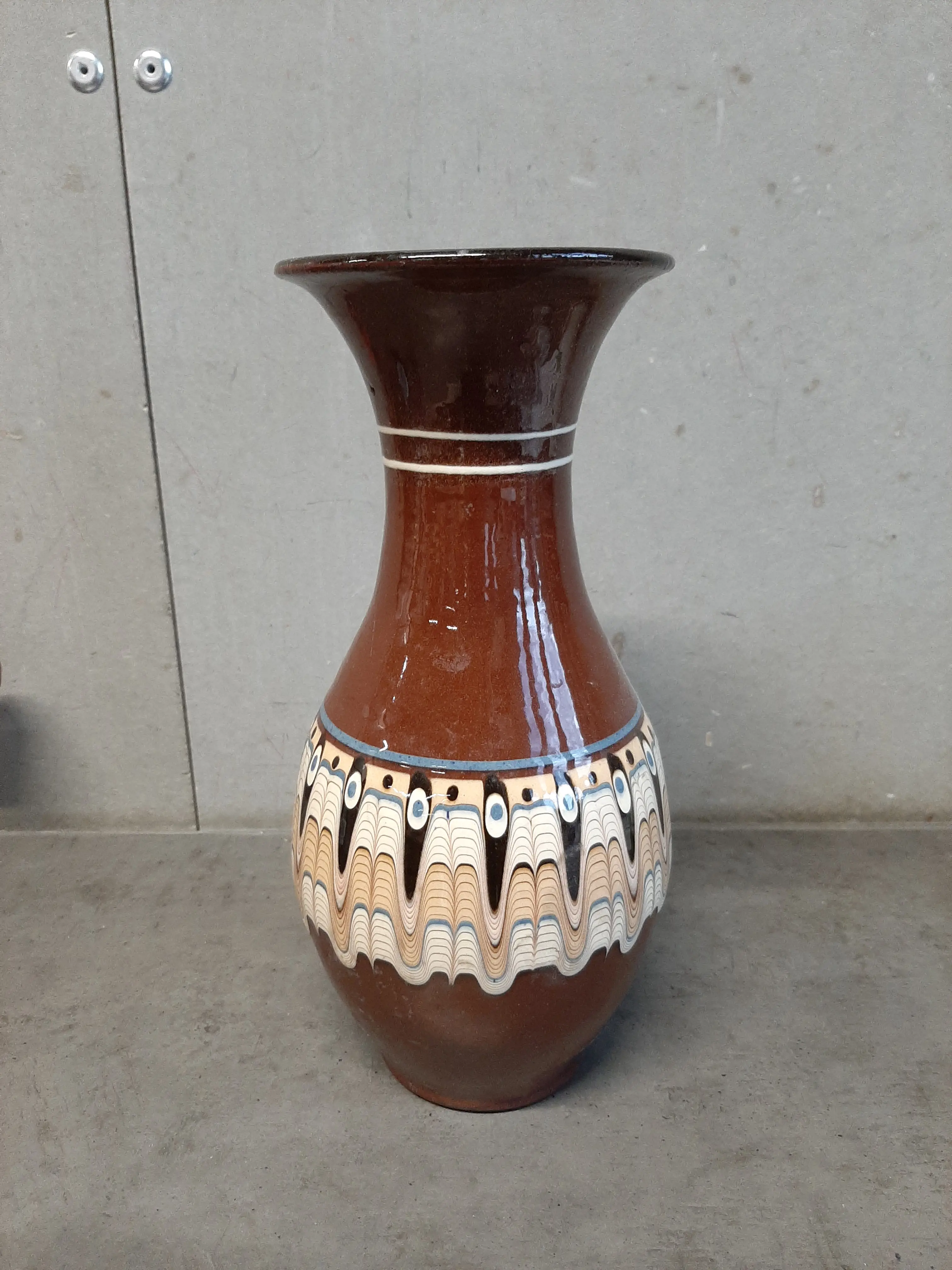 Keramická hnedá váza 25cm