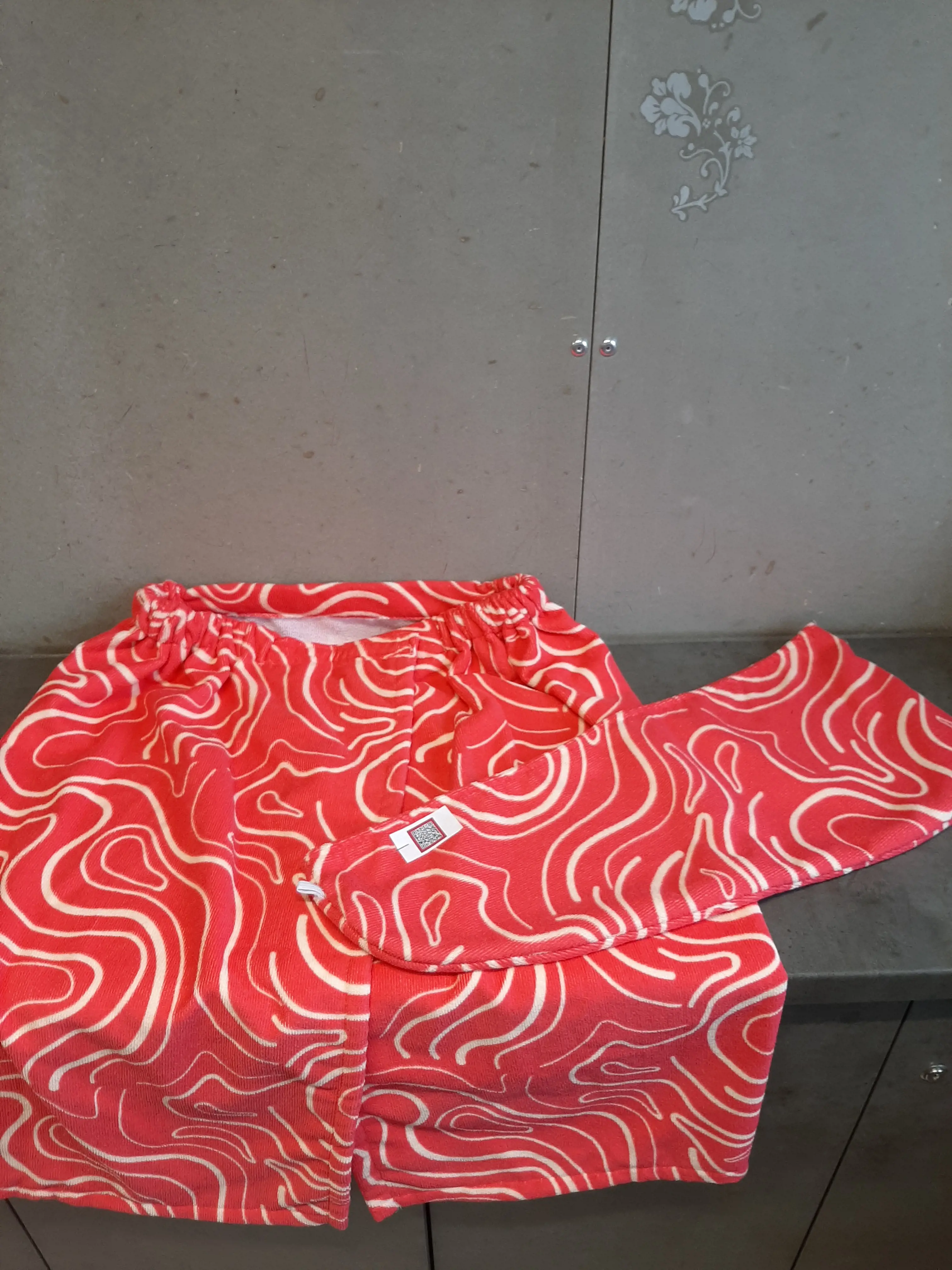 Vybavenie k vode,,plážová sukňa a uterák na vlasy,,