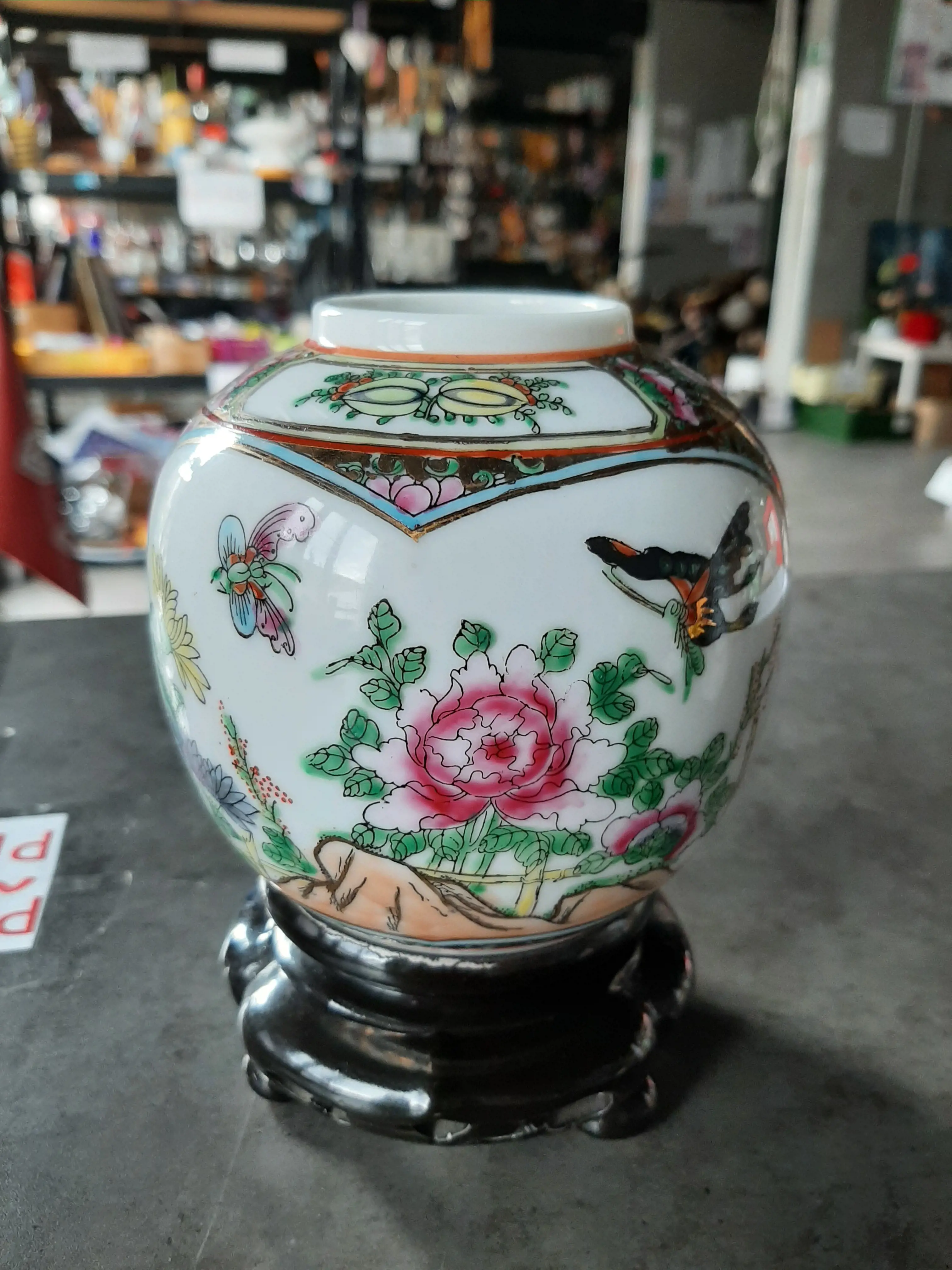 Čínska váza s podstavcom 16cm