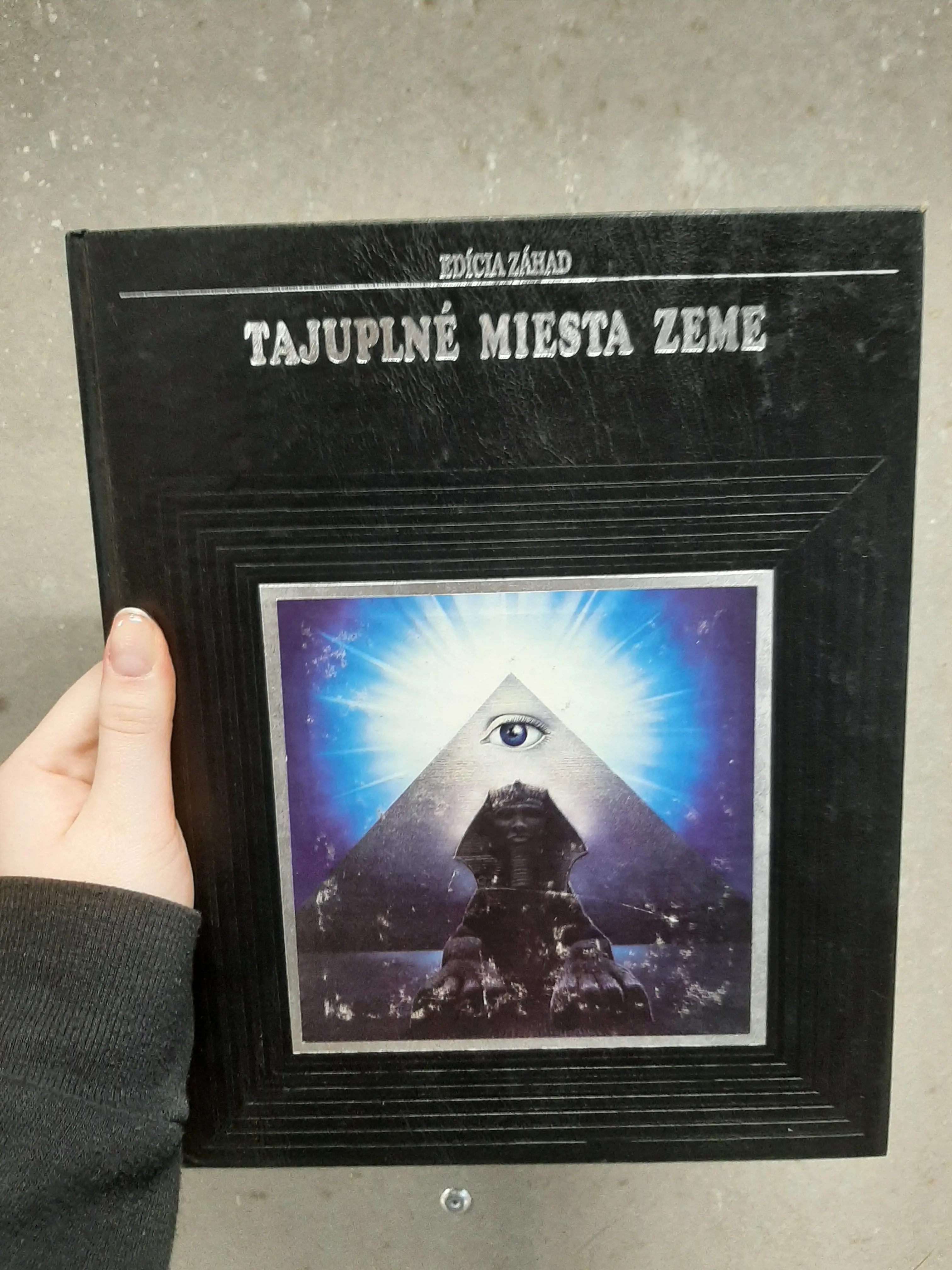 Tajuplné miesta Zeme