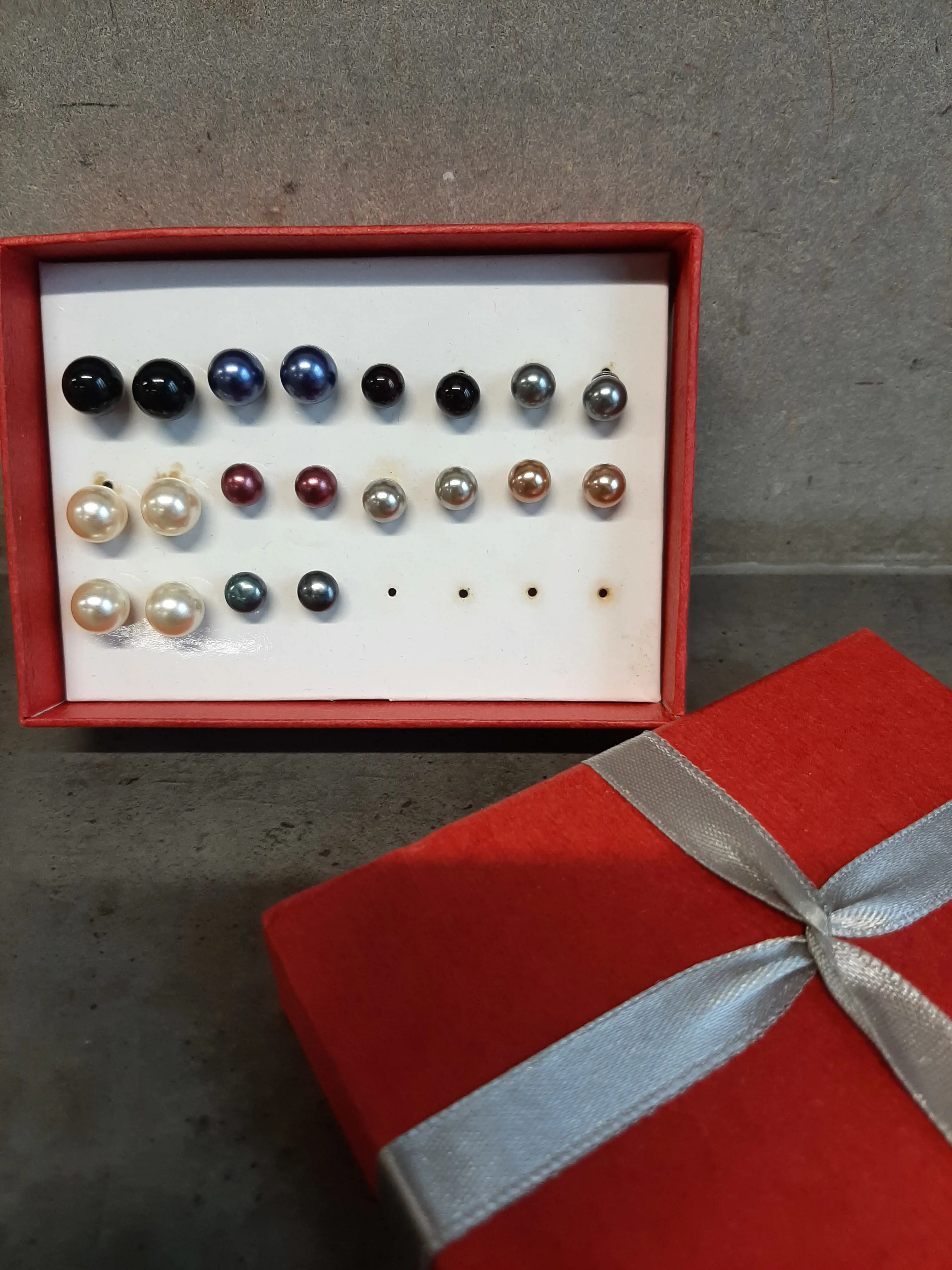 Sada niekoĺkých perličiek