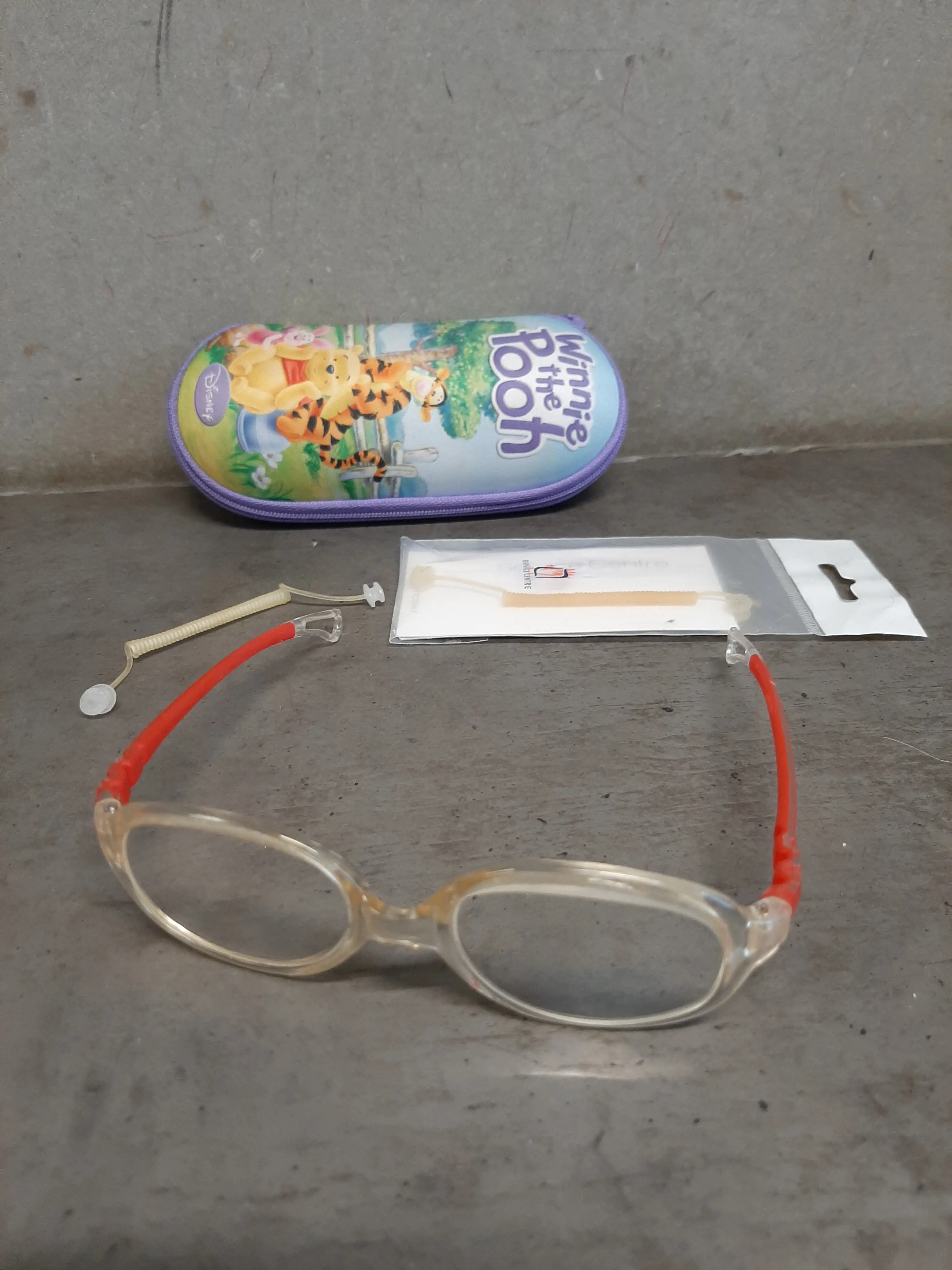 Detské dioptrické rámiky 1,5-2roky,ohybné bočnice plus upevňovacie gumičky 2ks