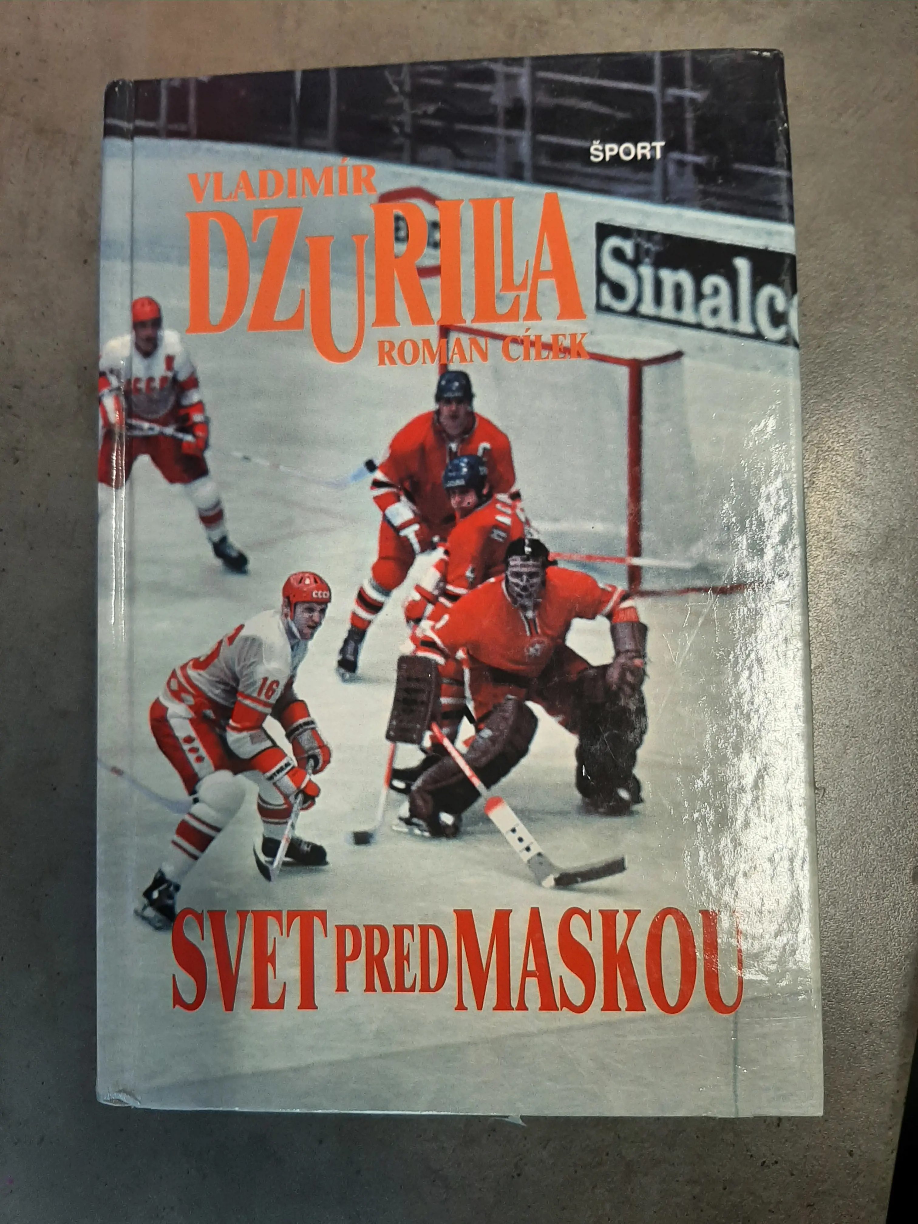 Svet pred maskou - Dzurilla