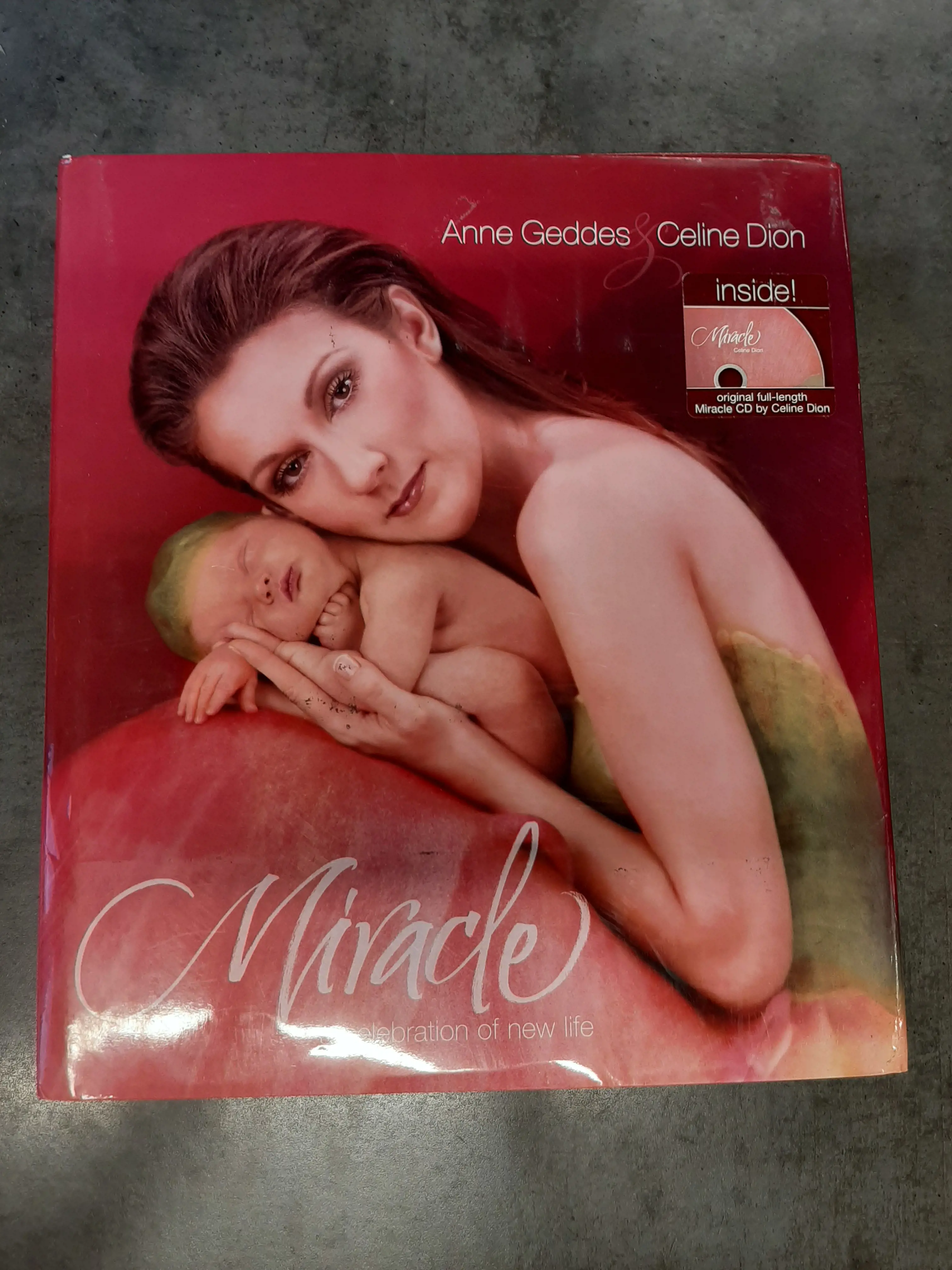 Miracle - a celebration of new life, spolu s CD