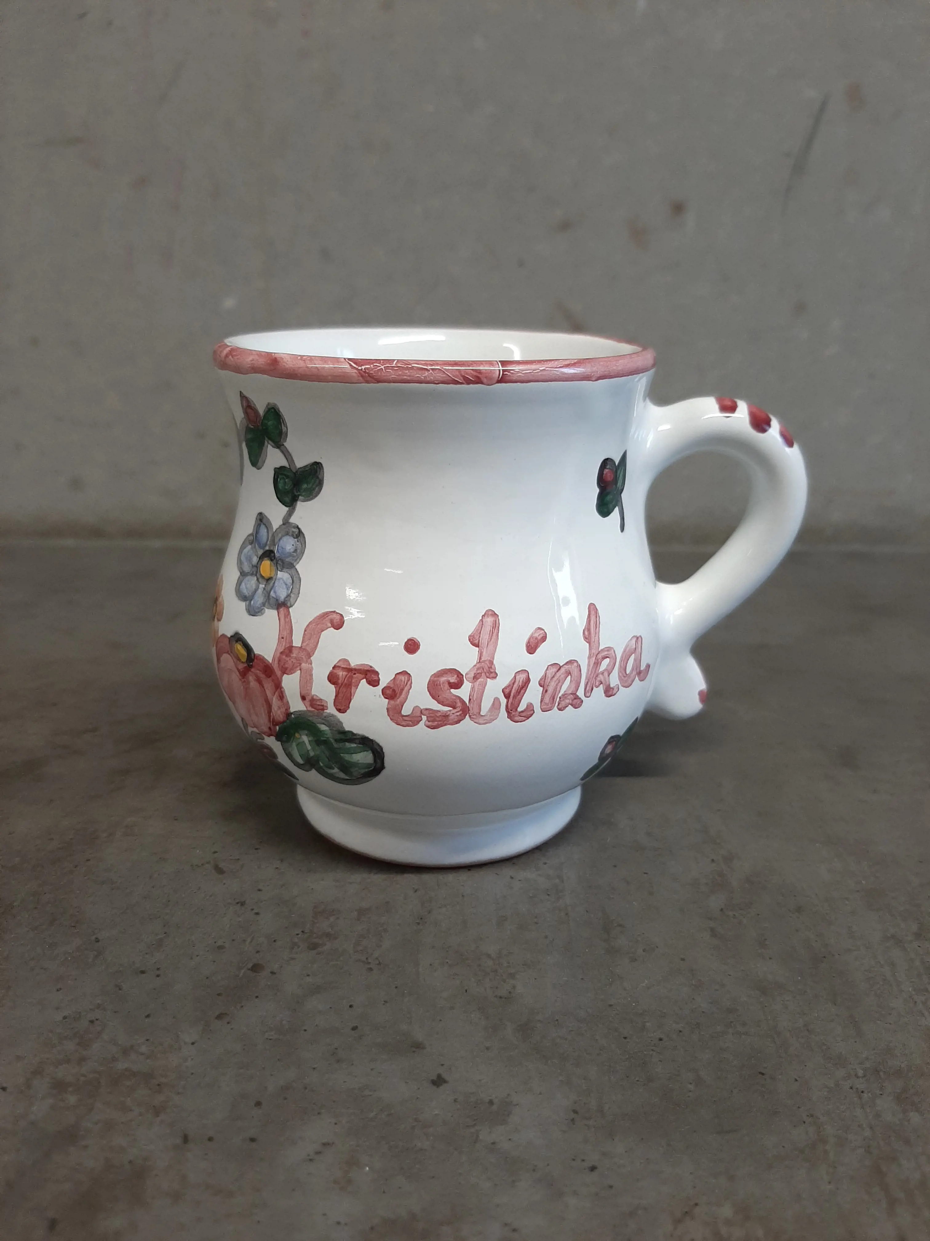 Ručne maľovaná keramická šálka - Kristínka
