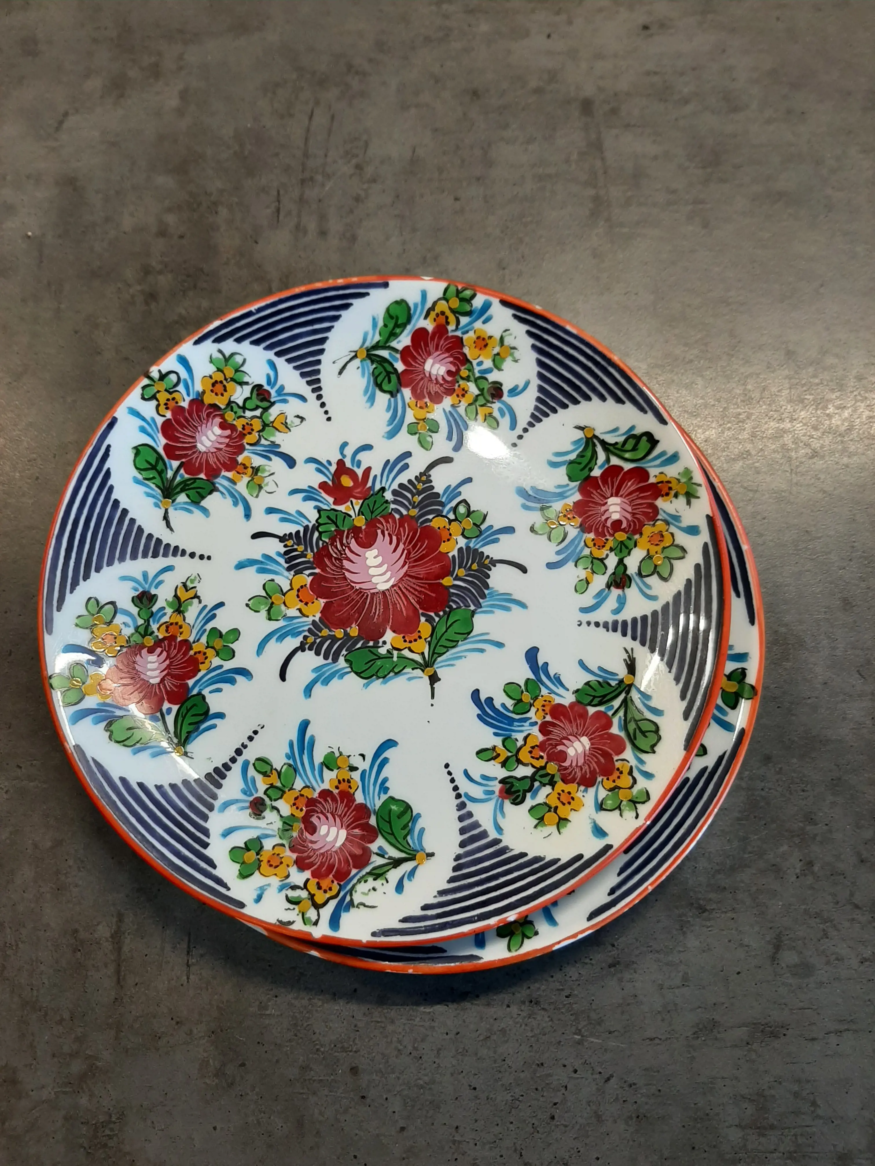 2 kusy ozdobných keramických tanierikov