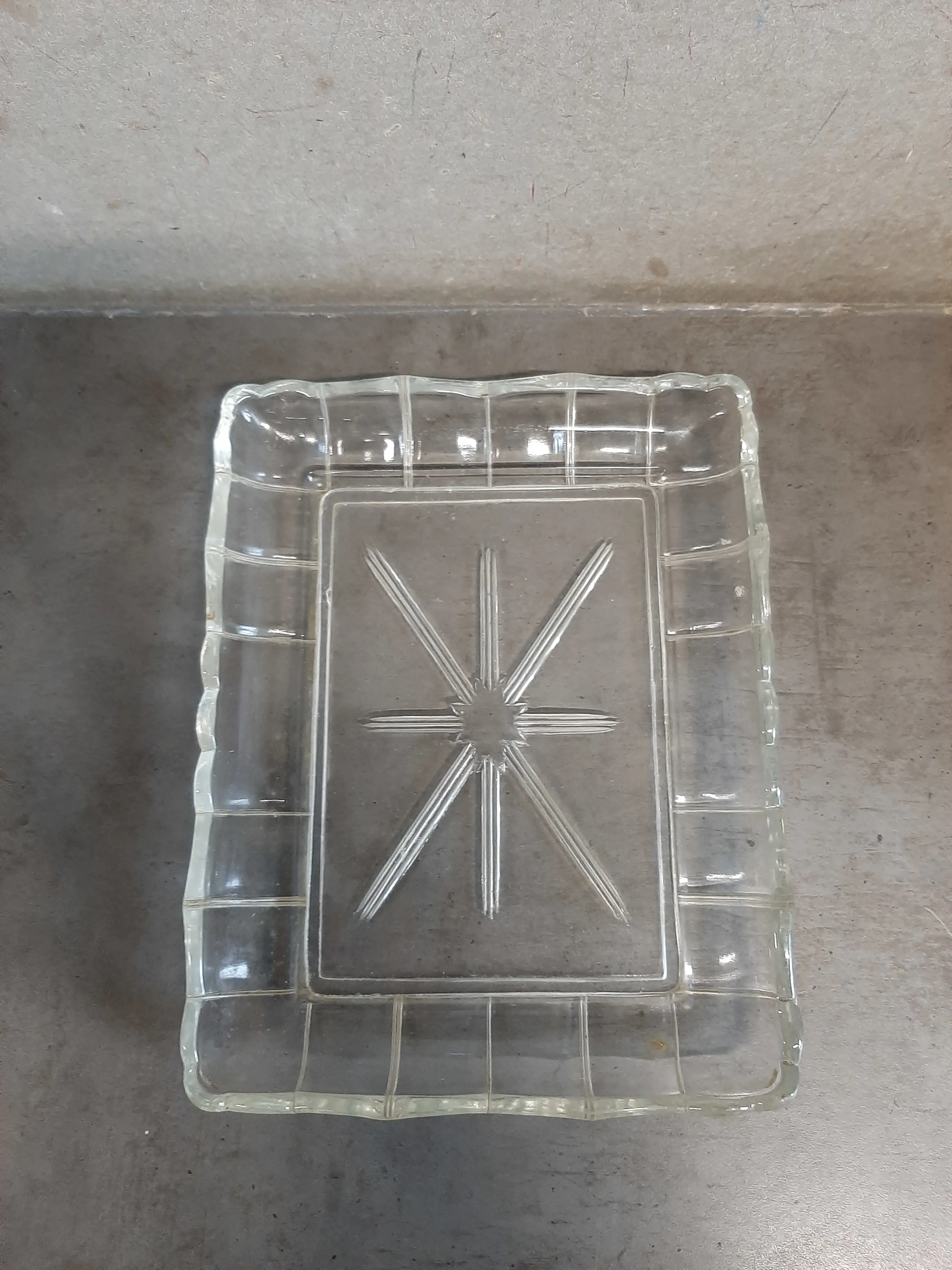 Skenená tácka 20x15cm