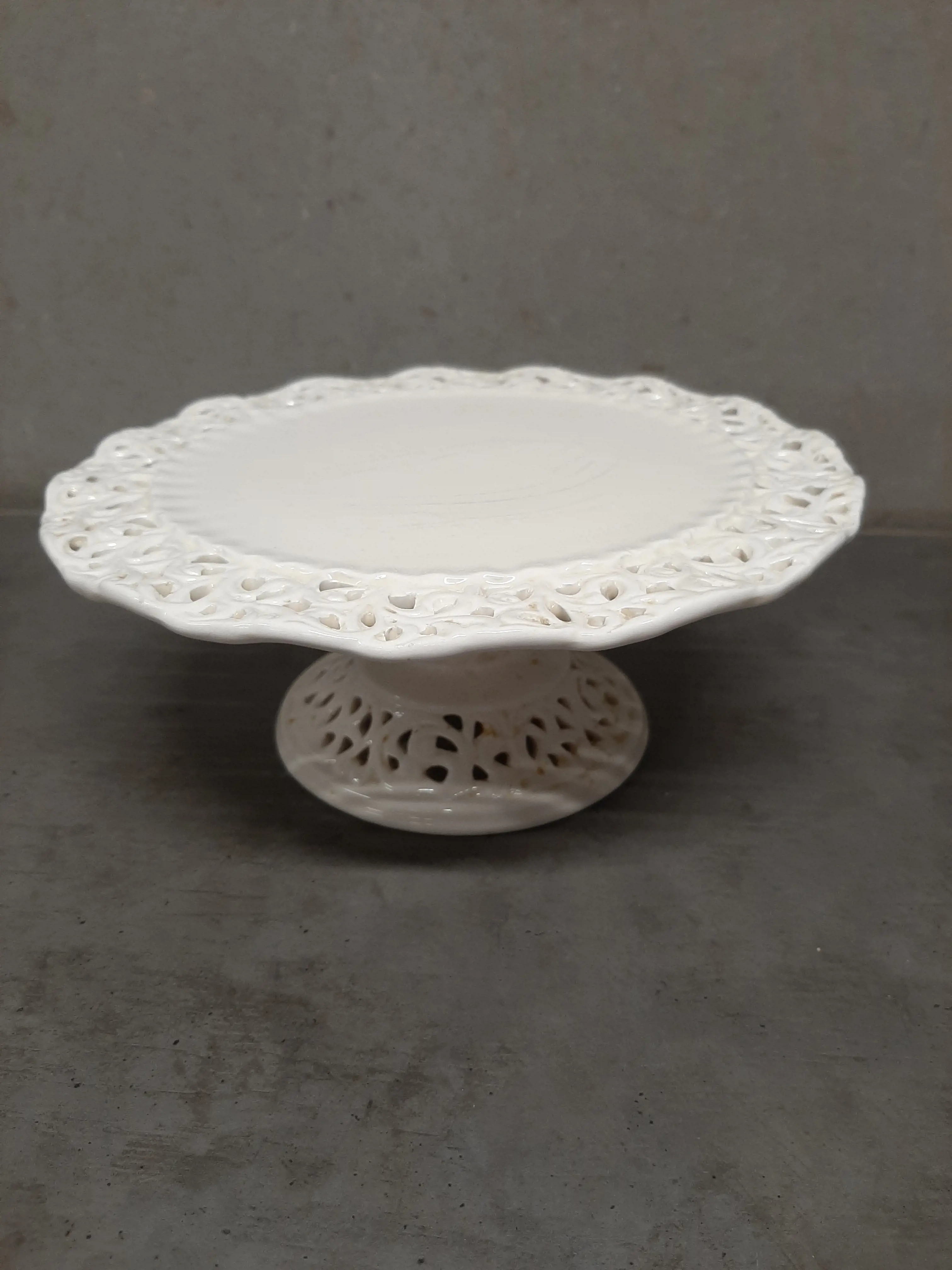 Nástolec,priemer 20 cm,výška 8 cm