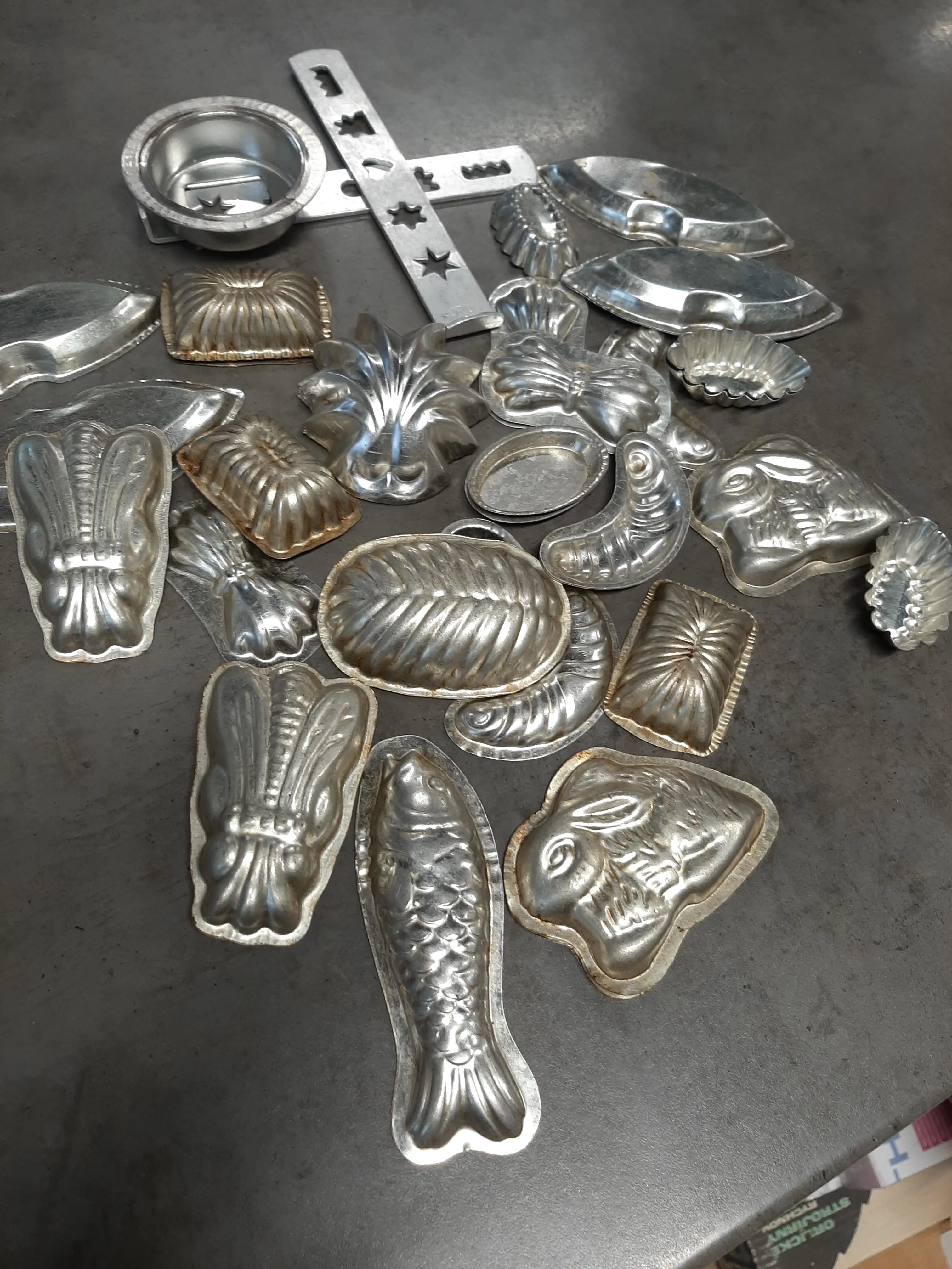 Formičky na medvedie labky a formy na strojové pečivo