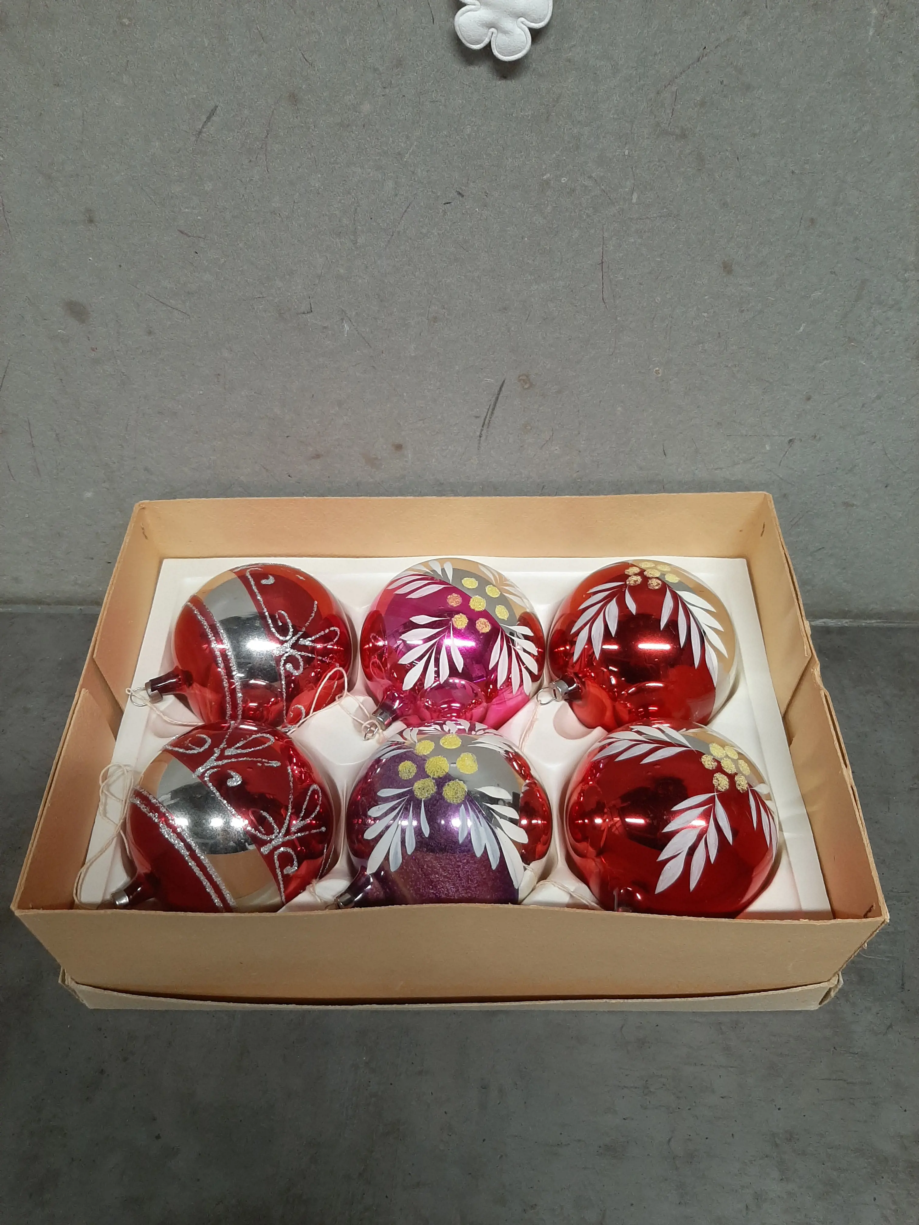 Červené a ružové retro vianočné gule 6ks