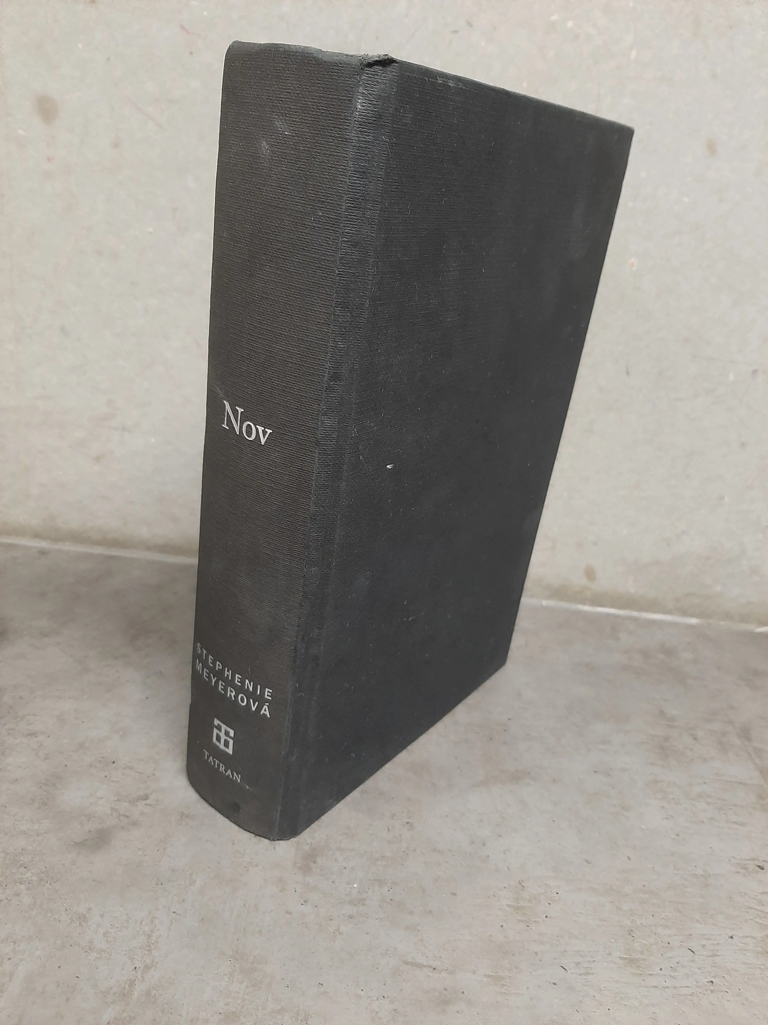 Kniha Stephenie Meyerova Nov