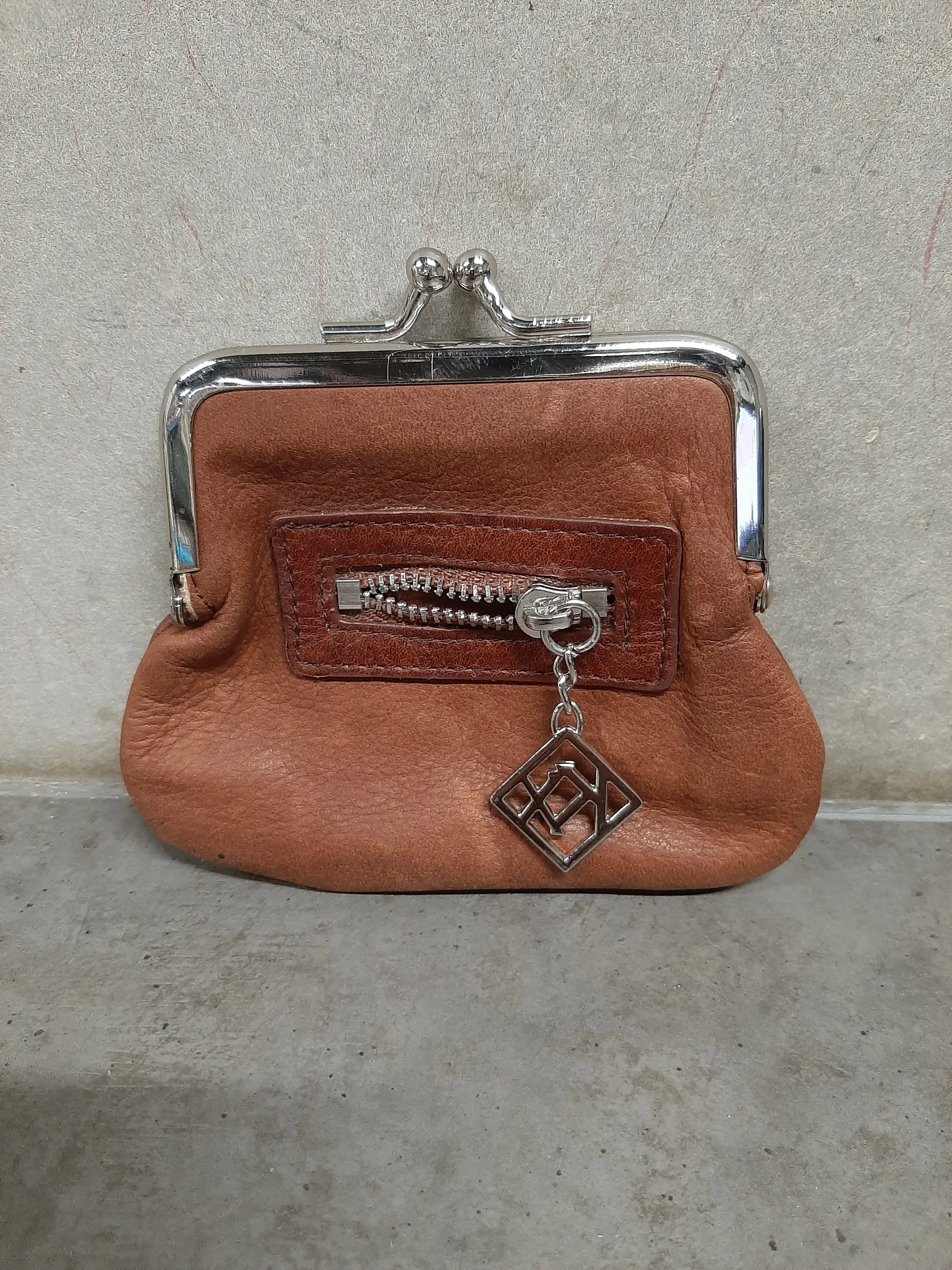 Malá kožená hnedá peňaženka