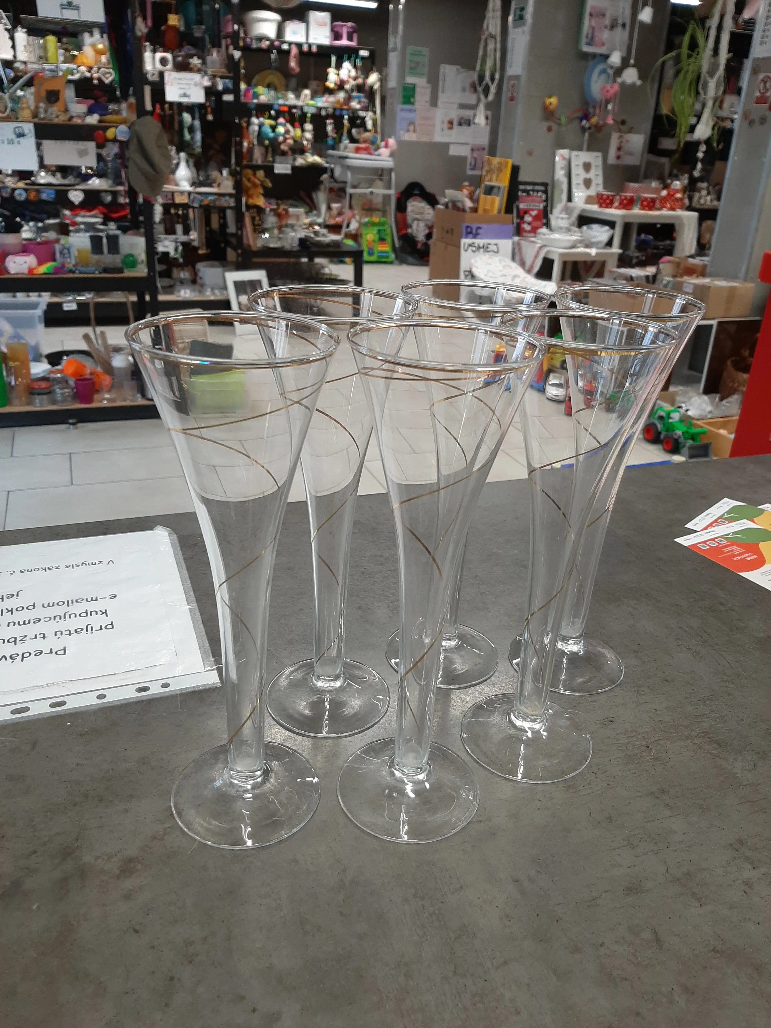 Sektové poháre so zlatým detailom, 6ks