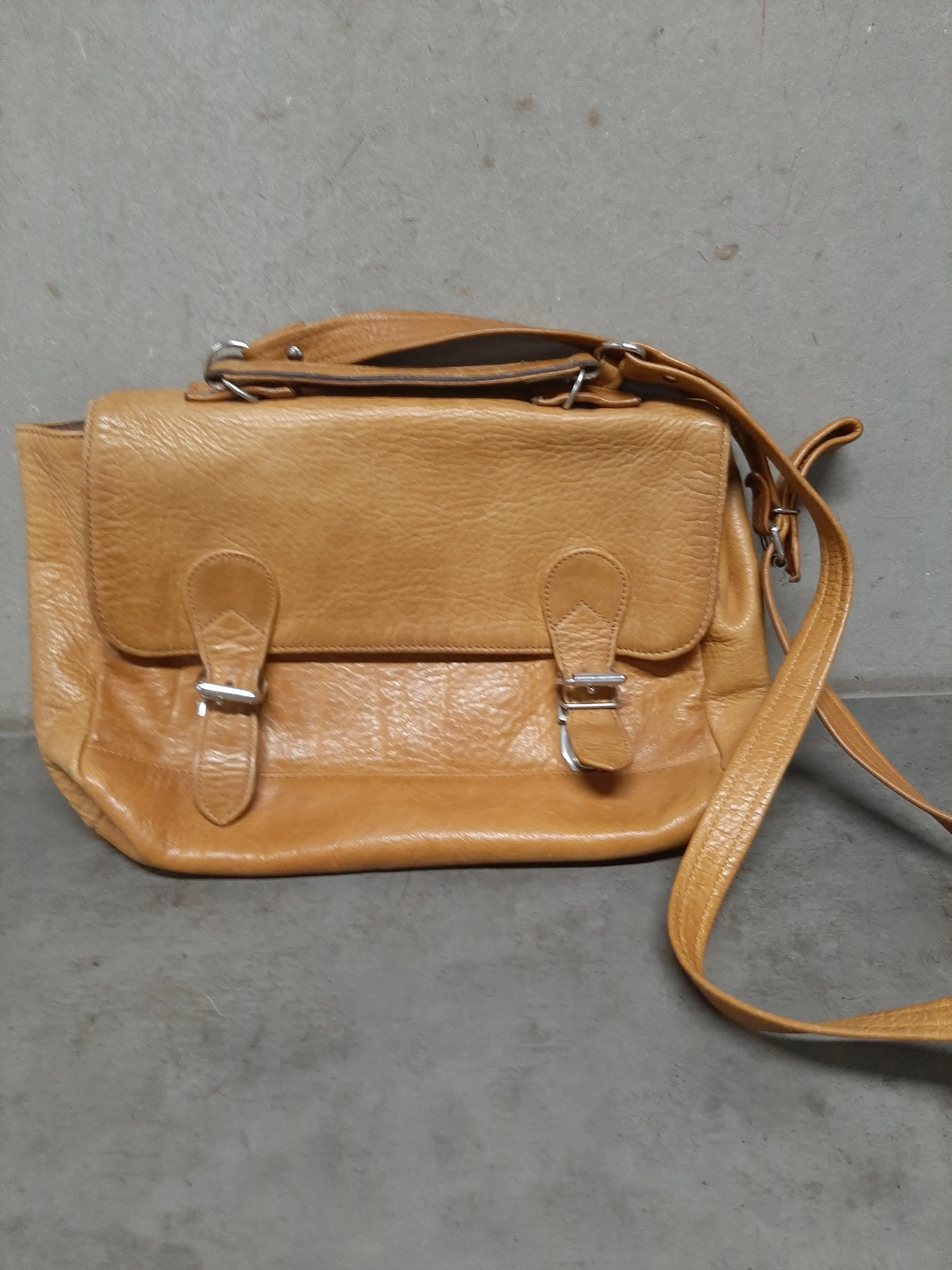 Kožená taška z prírodnej kože