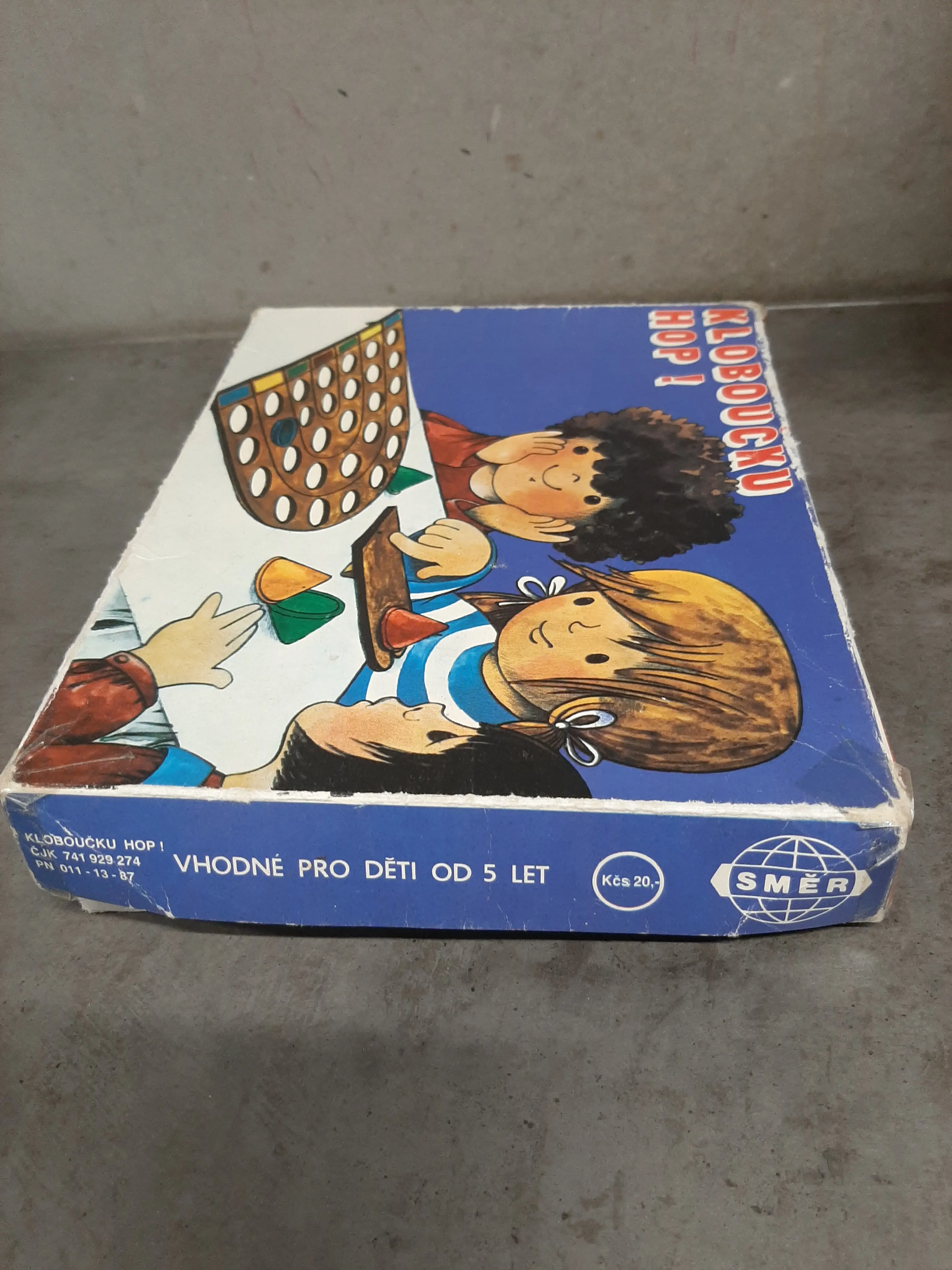 Kloboučku hop! Retro hra