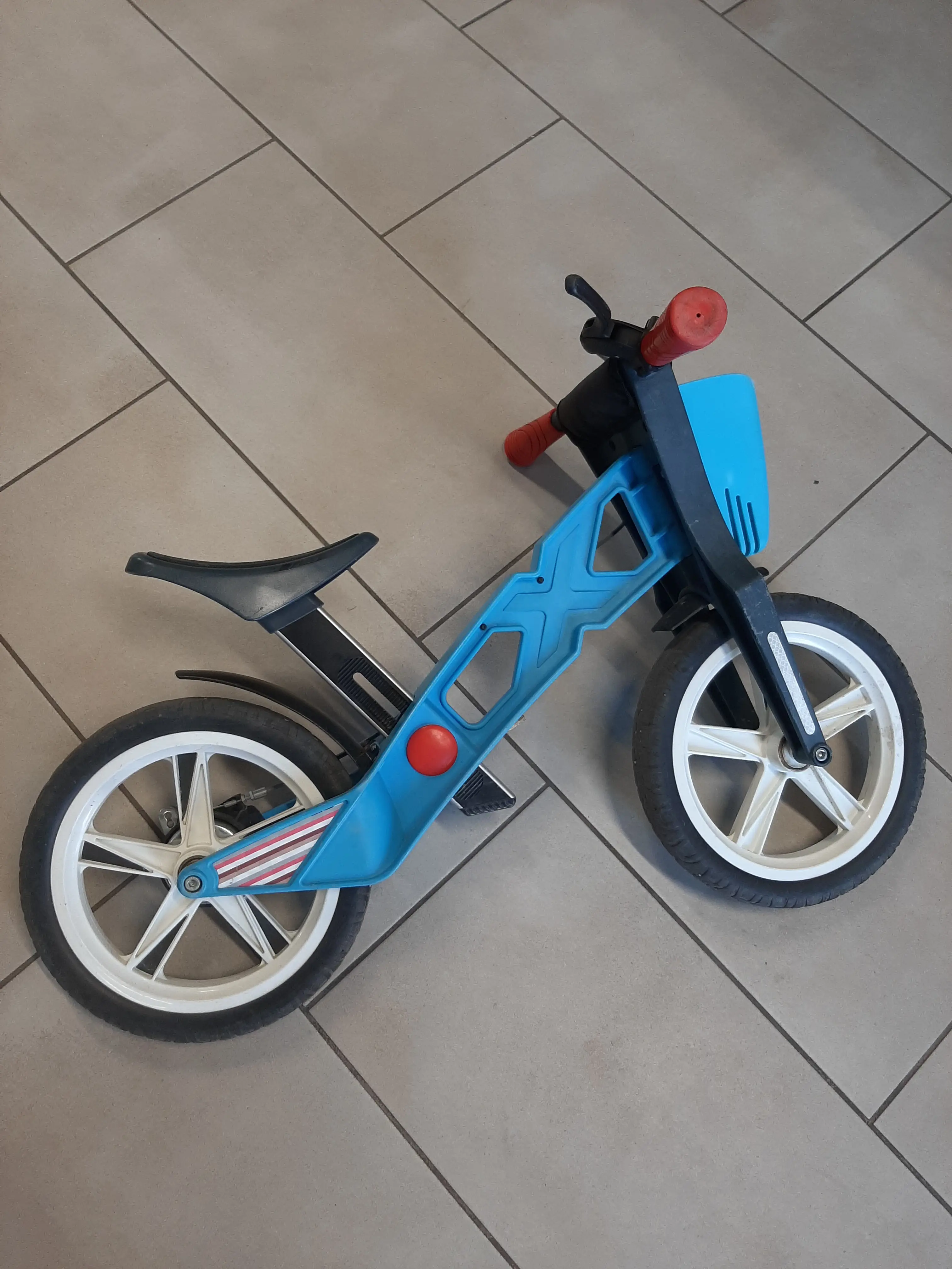 Odrážadlo s brzdou