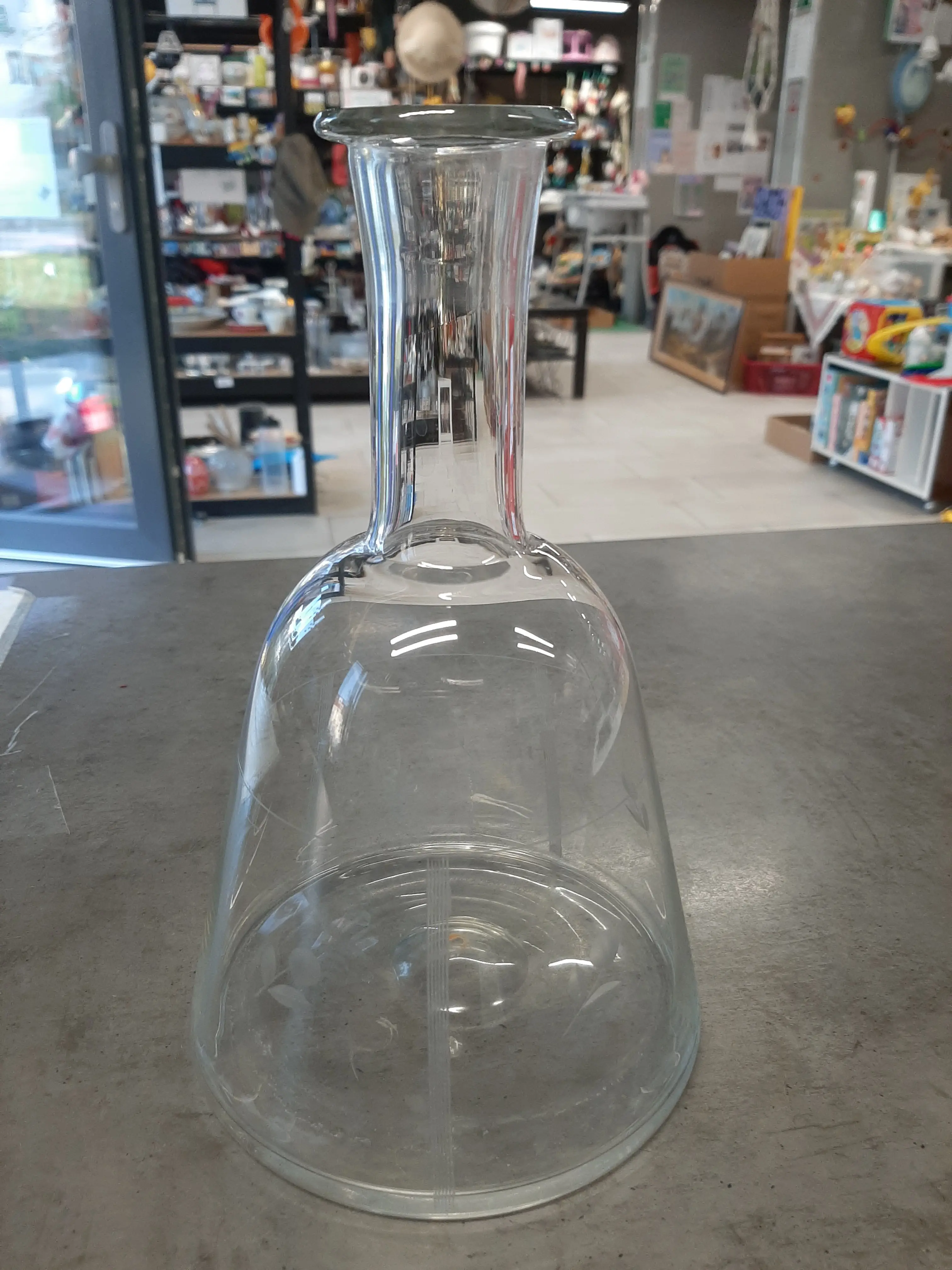 Jemne brúsená karafa,22,5cm