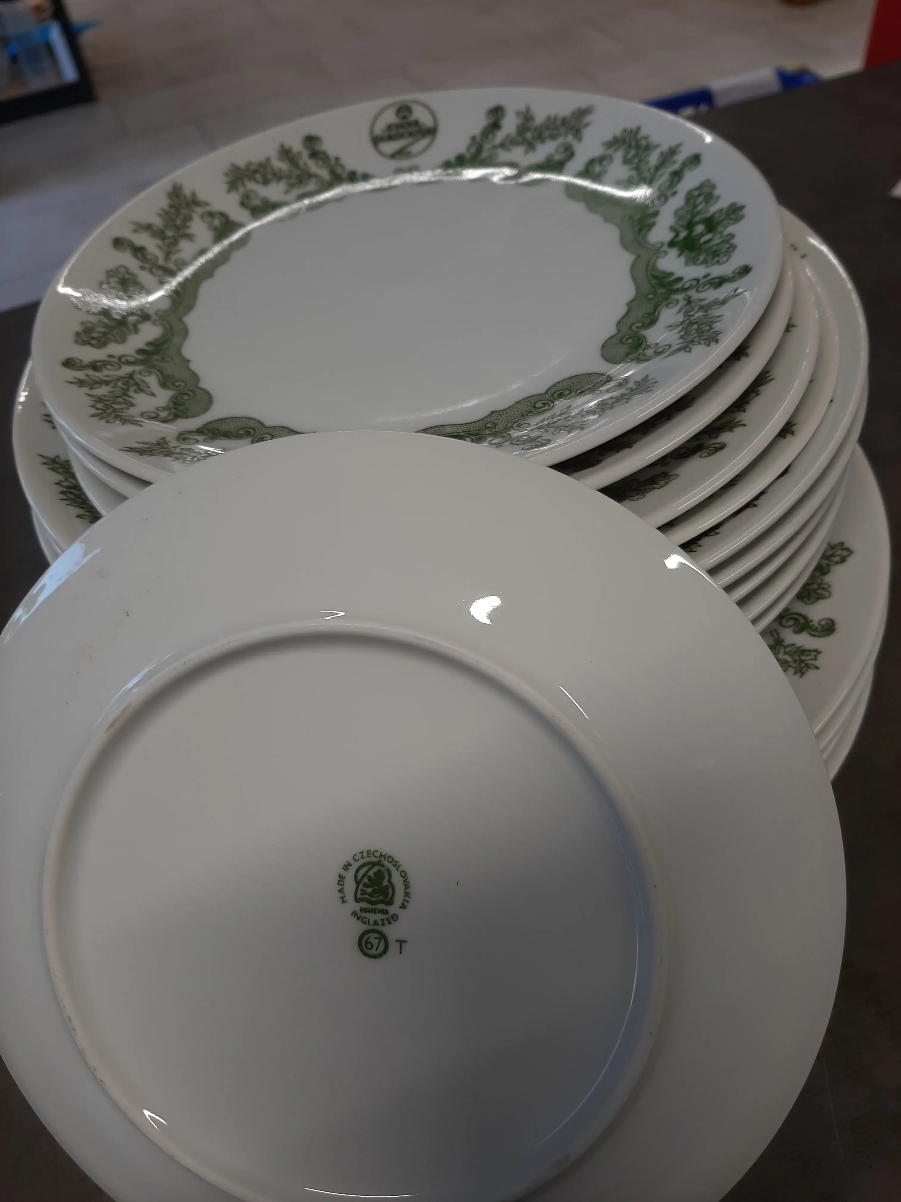 Taniere Inglazed Czechoslovakia