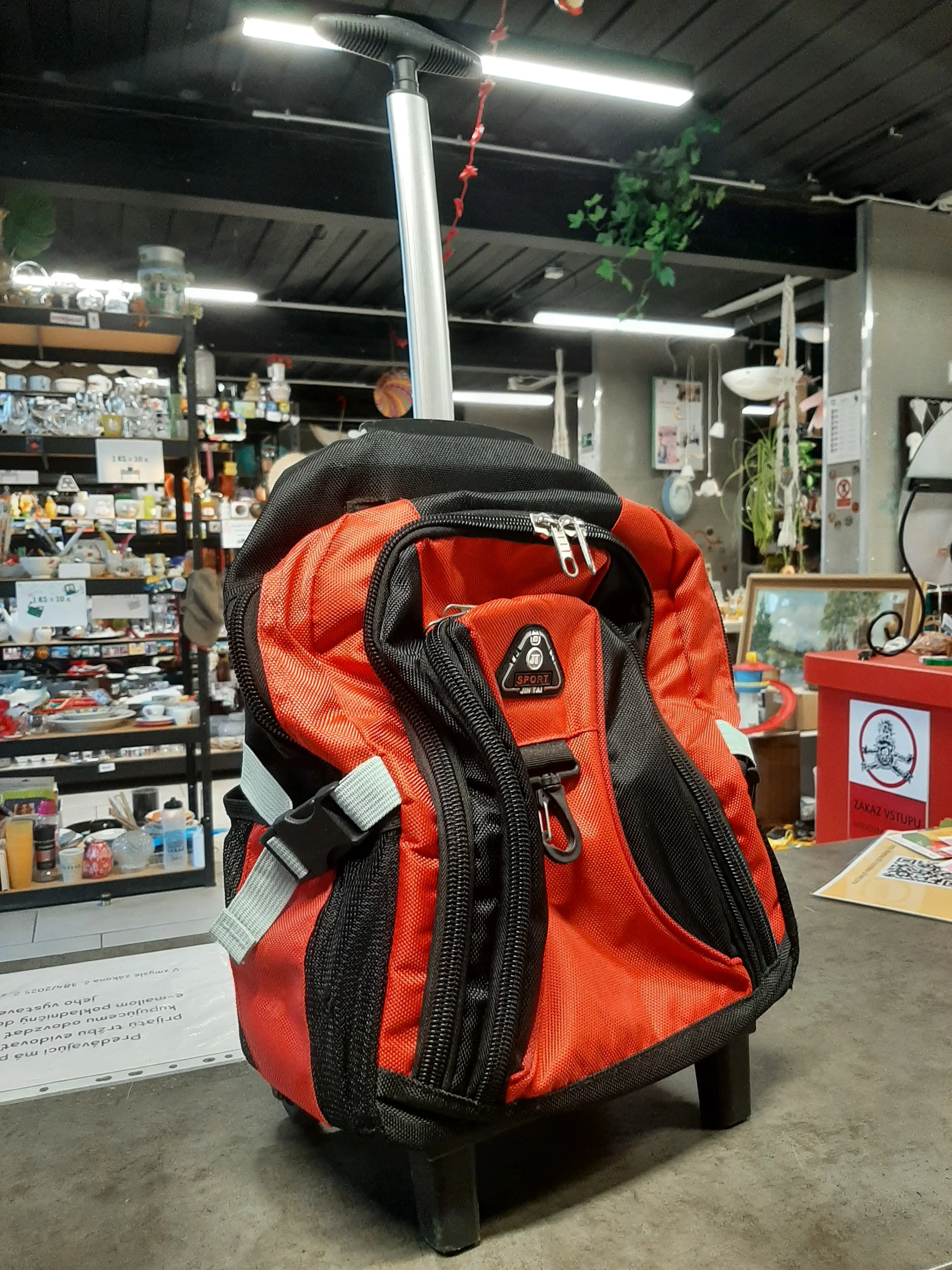 Vak na kolieskach, s madlom