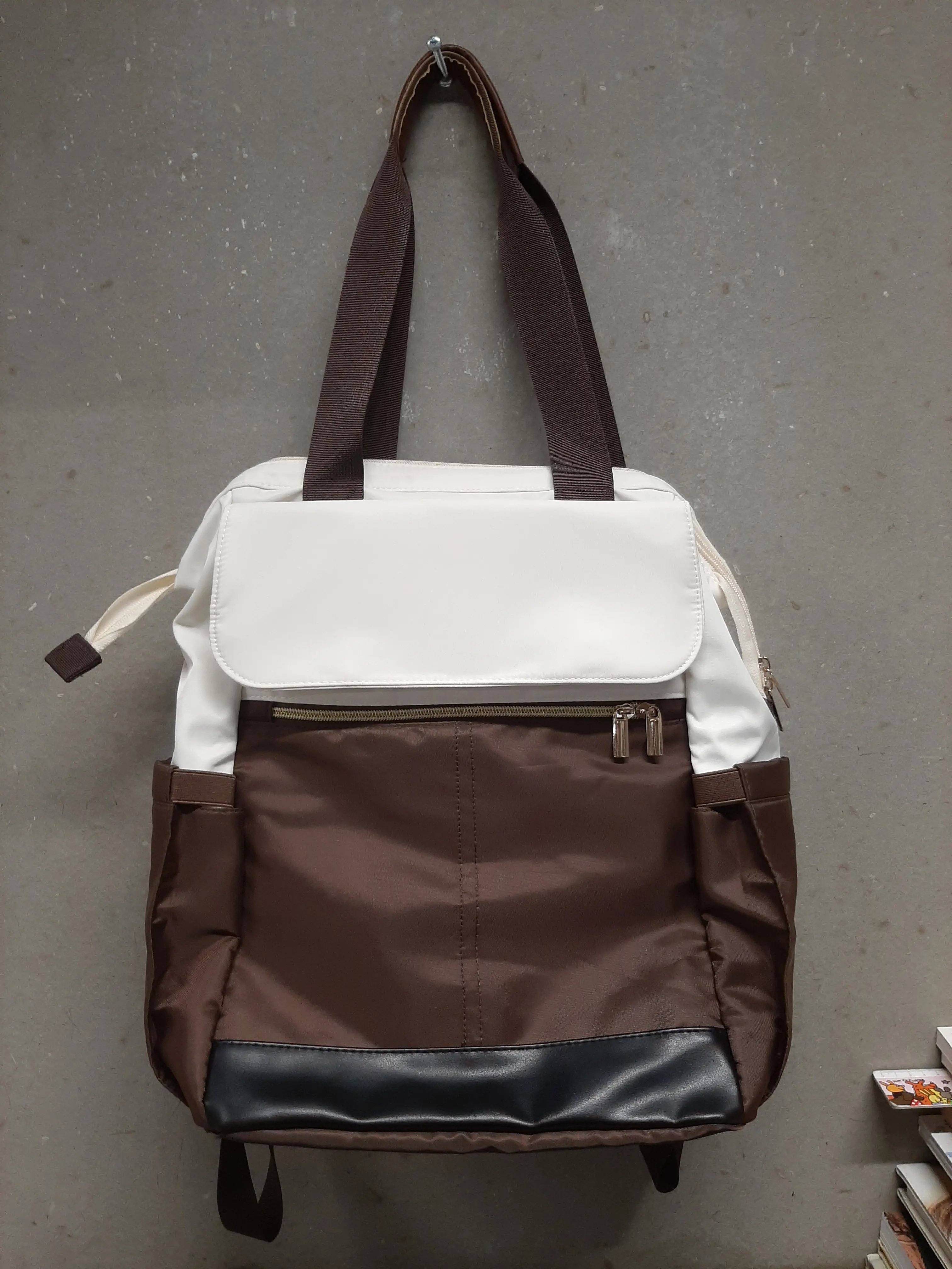 Taška aj ruksak,nová,veĺa priehradok na zips