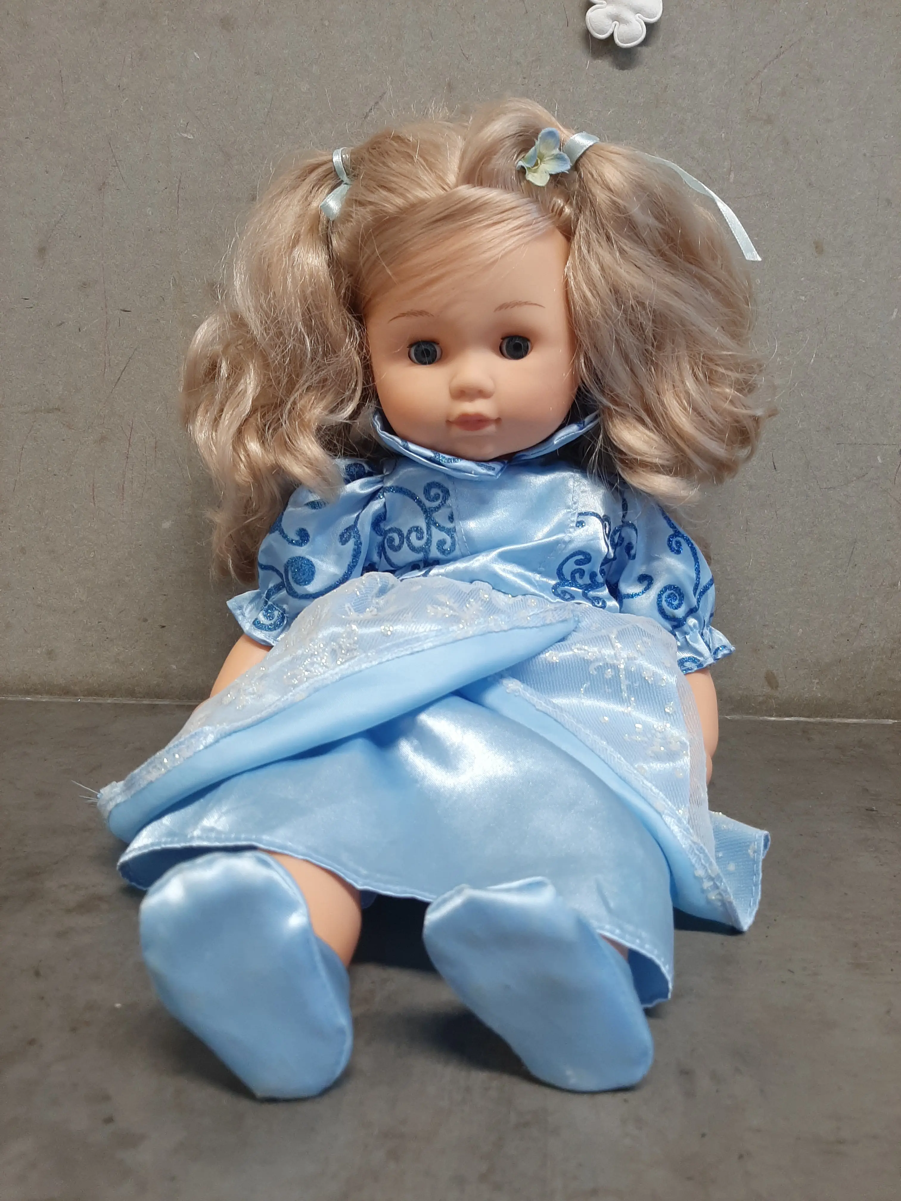 Bábika,40cm(ako Filipko)