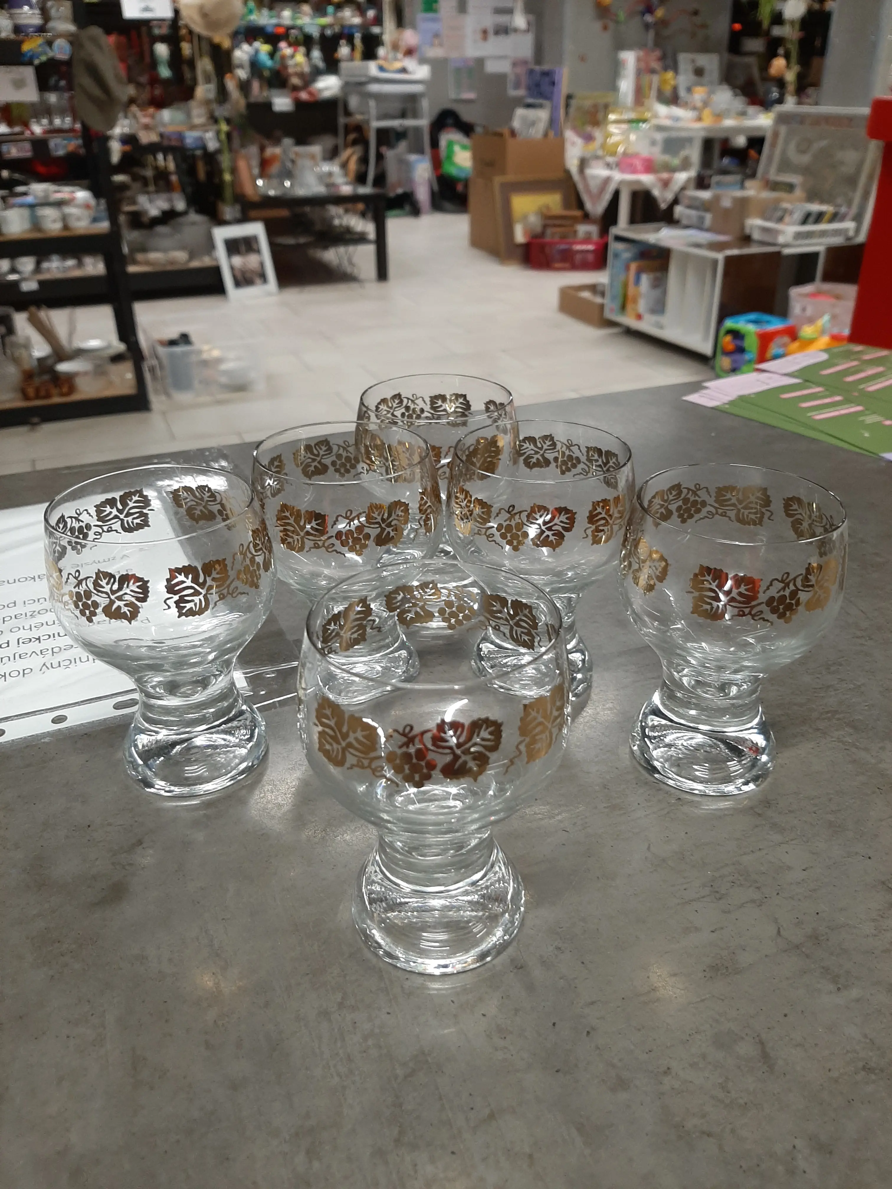 Poháriky so zlatou révou,6ks